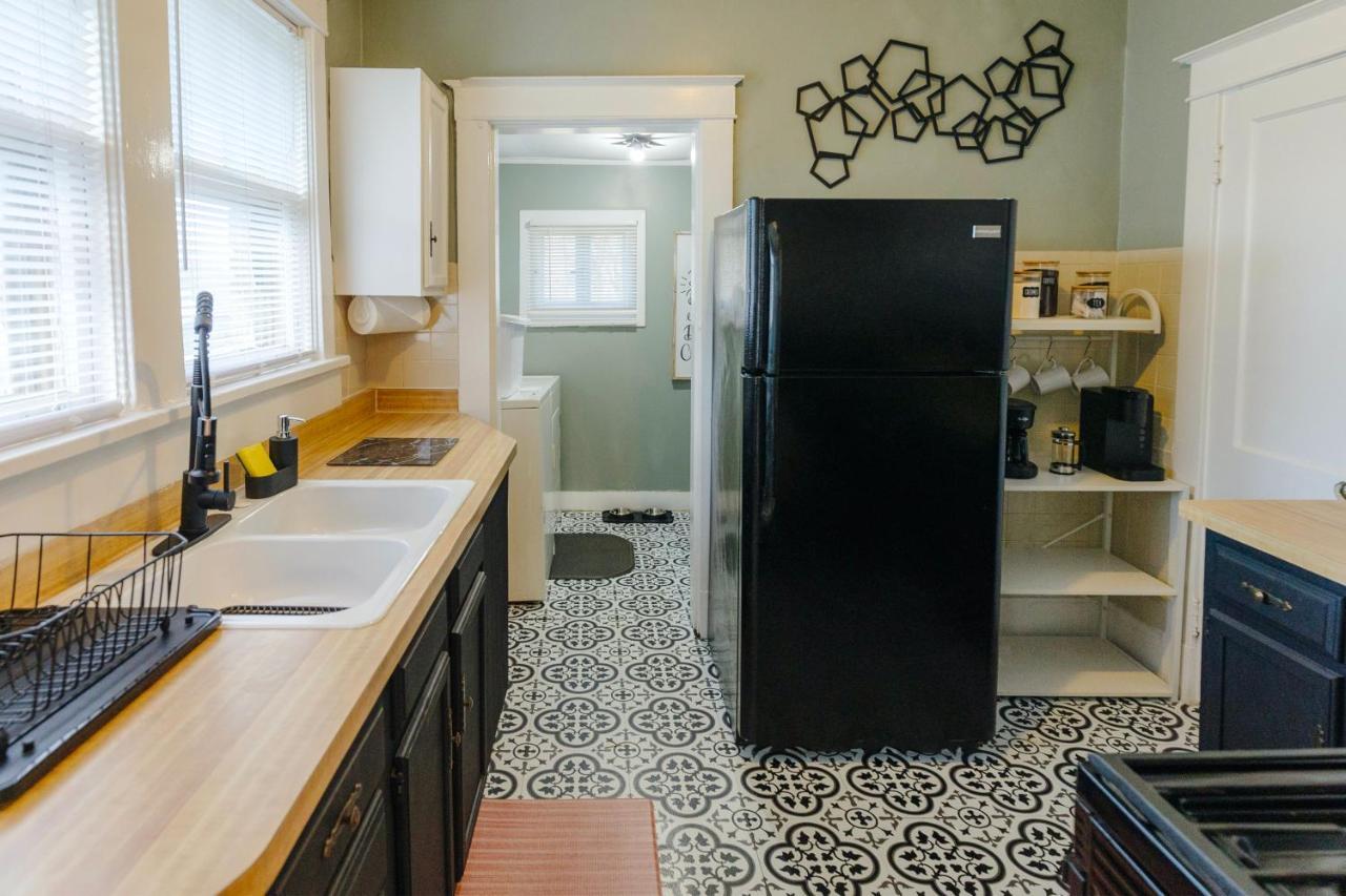 Historic Revival 2Br Midtown Memphis Free Parking Fast Wifi Free Parking Yes Pets Villa ภายนอก รูปภาพ